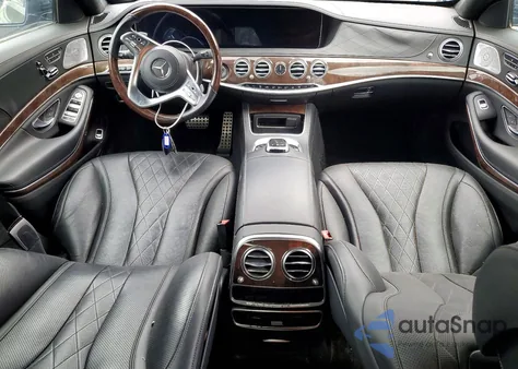 2019 Mercedes-Benz S 560 z USA, uszkodzony, nr VIN WDDUG8DB2KA454986